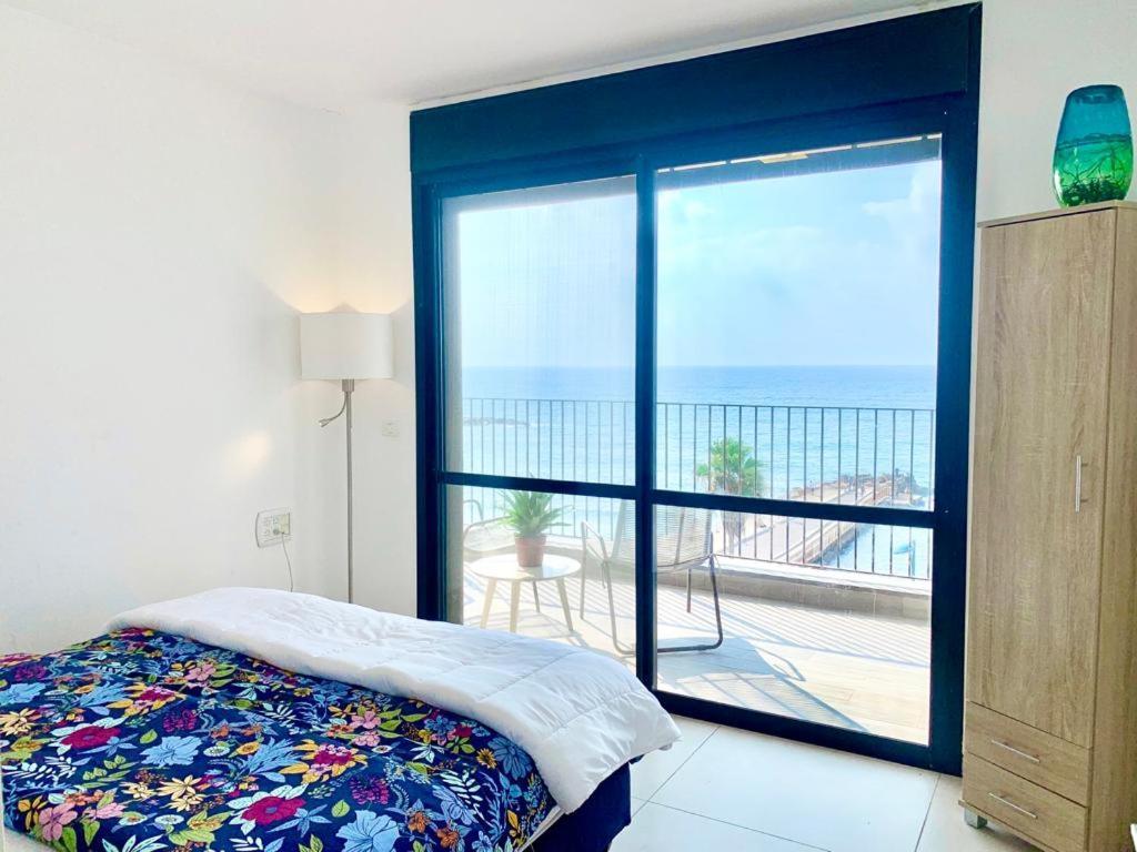Beach Place Apartments Haifa Buitenkant foto