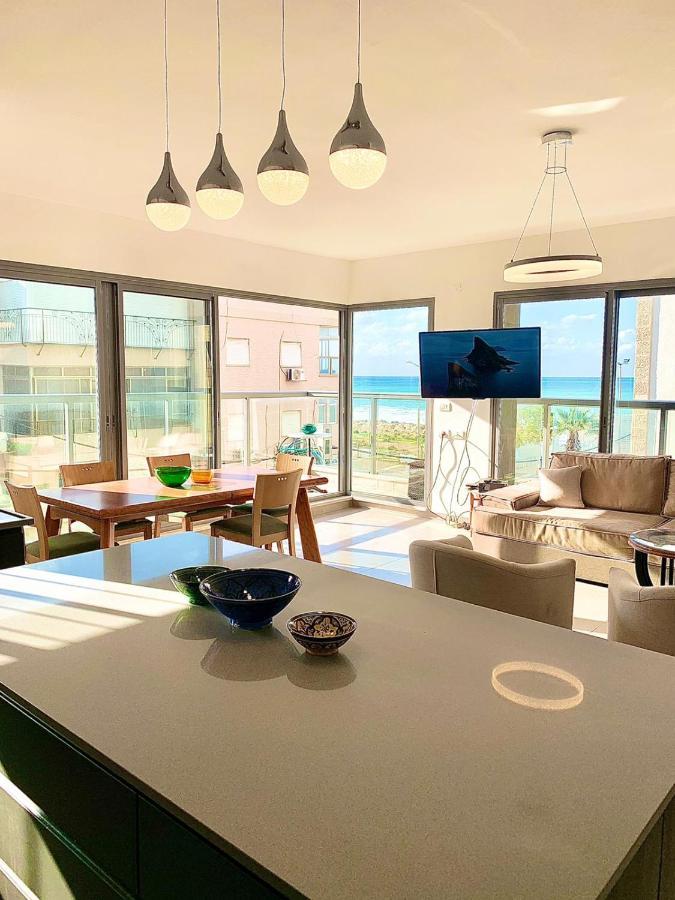 Beach Place Apartments Haifa Buitenkant foto