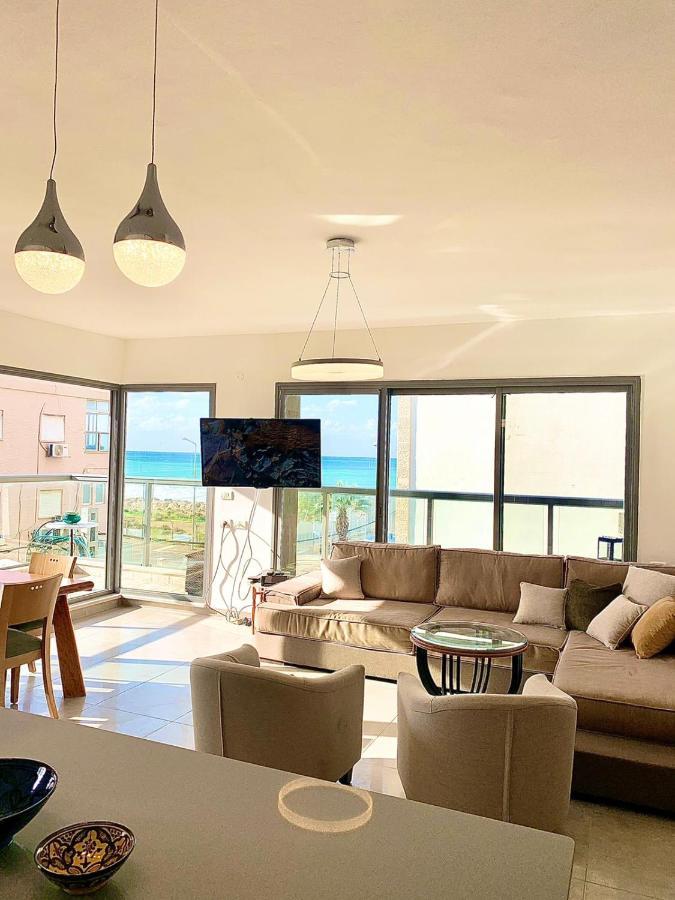 Beach Place Apartments Haifa Buitenkant foto