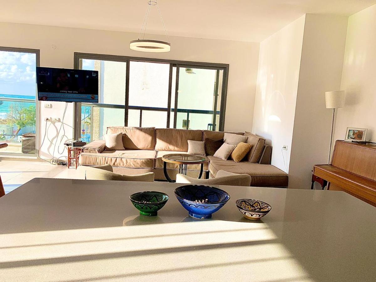 Beach Place Apartments Haifa Buitenkant foto