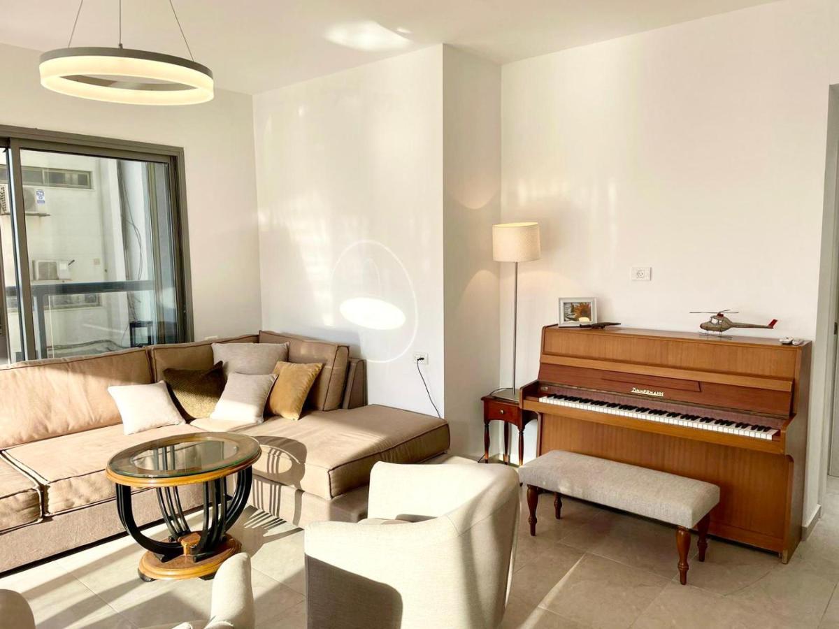 Beach Place Apartments Haifa Buitenkant foto